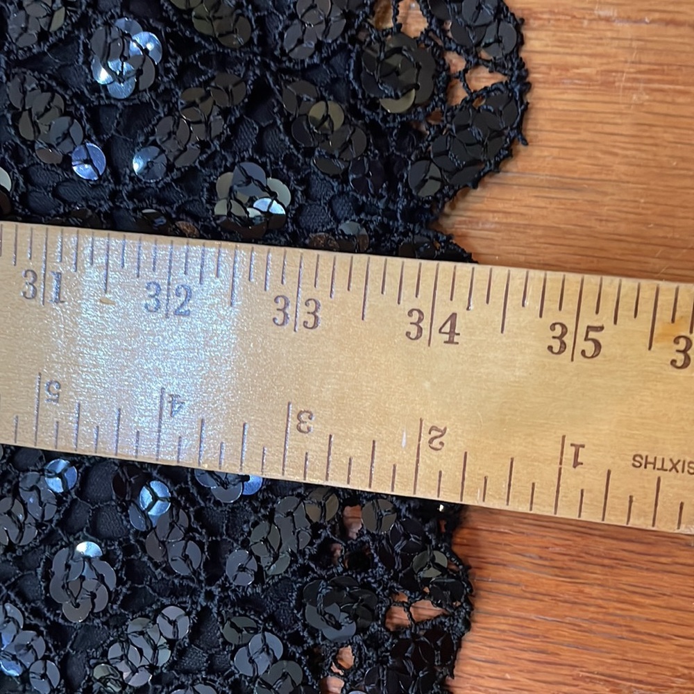Maggie London Black Sequined Dress Sleeveless Fully Lined Scalloped Hem Low back - Picture 7 of 10